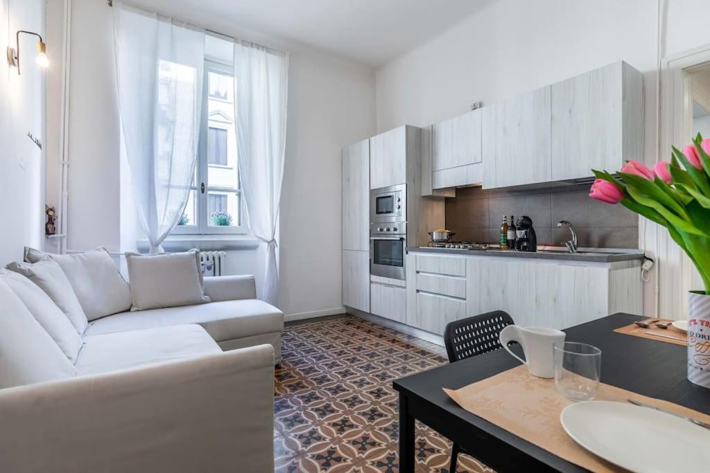 Appartamento Bilocale Zara - Stazione Centrale - Isola Design District Mediolan Zewnętrze zdjęcie
