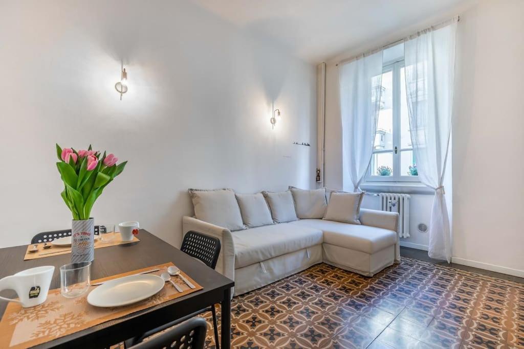Appartamento Bilocale Zara - Stazione Centrale - Isola Design District Mediolan Zewnętrze zdjęcie
